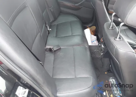 2011 BMW 328I z USA, uszkodzony, nr VIN WBAPH7G58BNM56378